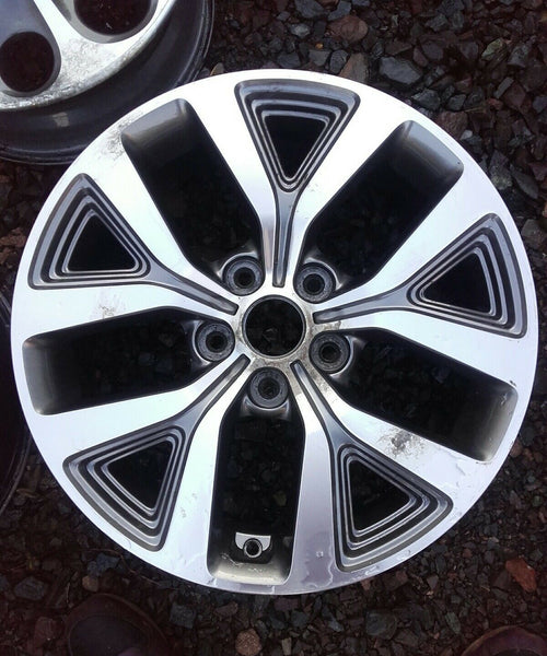 KIA SPORTAGE 17" ALLOY WHEEL FULL SIZE SPARE  X1