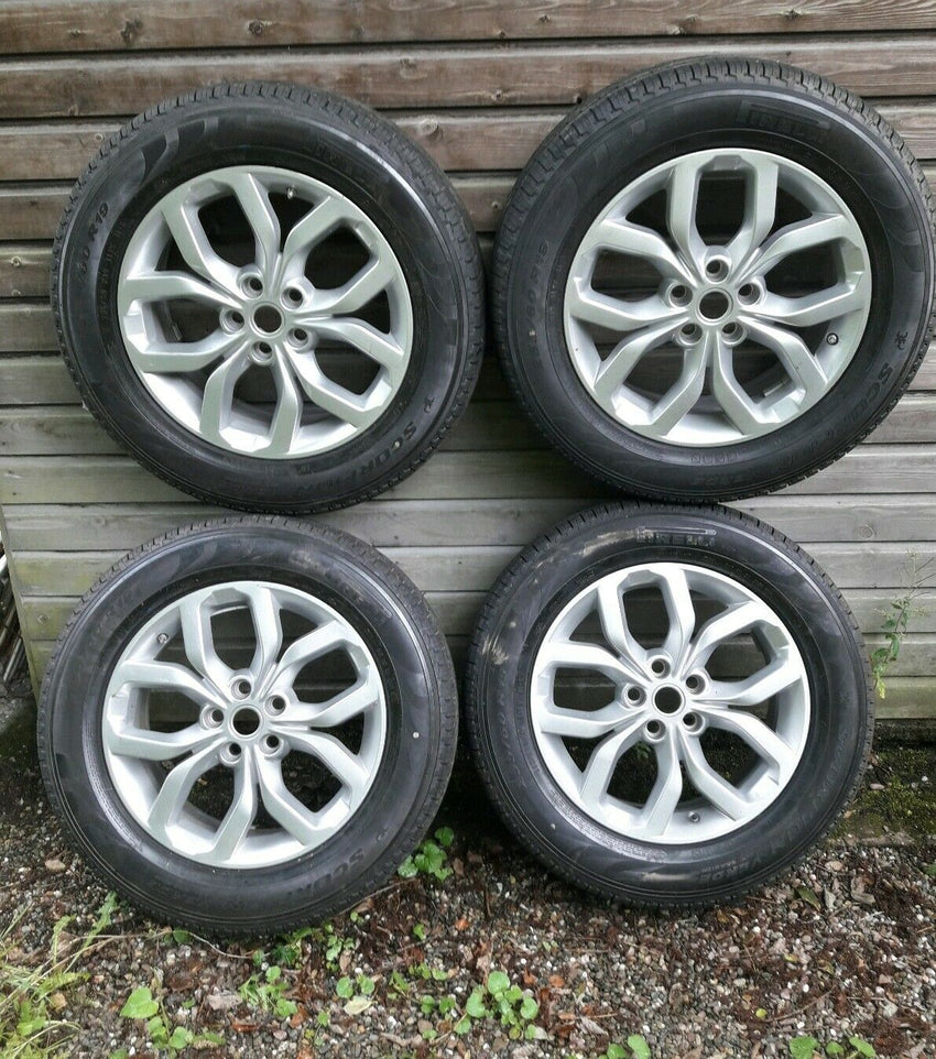 LAND ROVER DISCOVERY 5 19" ALLOY WHEELS AND PIRELLI TYRES IDEAL WINTER WHEELS