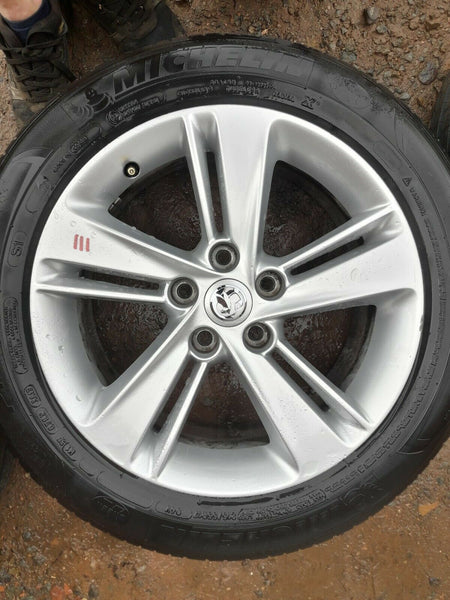 VAUXHALL Mk2 INSIGNIA 17" ALLOY WHEEL AND MICHELIN TYRE FULL SIZE SPARE X1