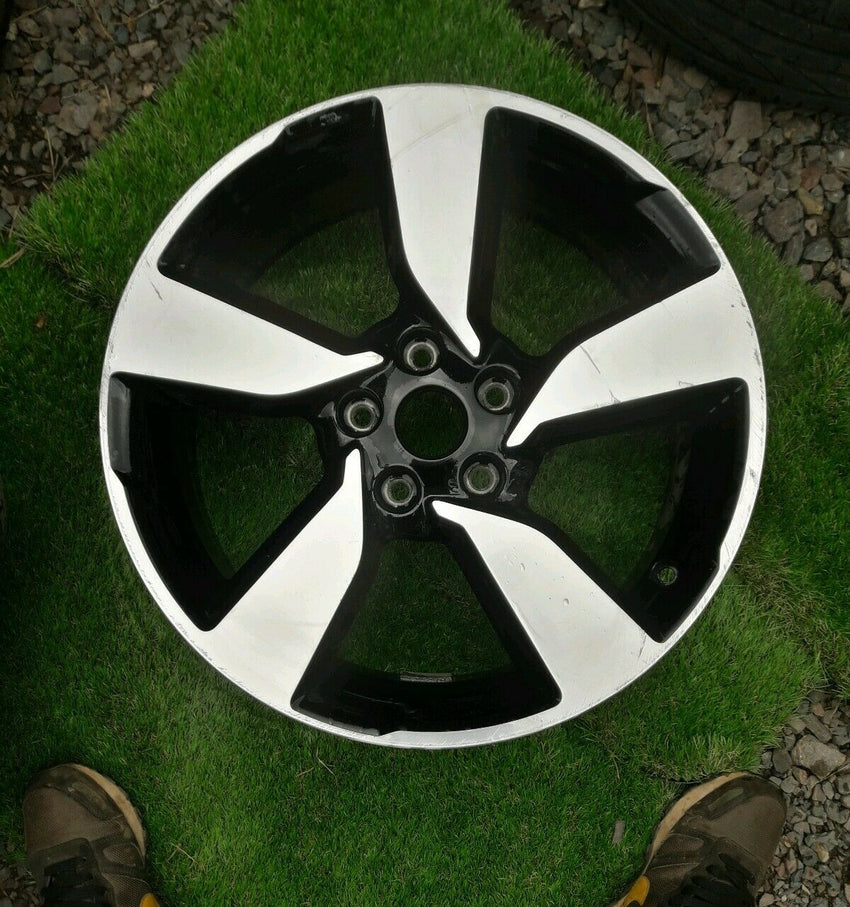 NISSAN MK2 QASHQAI ACENTA NEW SHAPE 18" ALLOY WHEEL X1