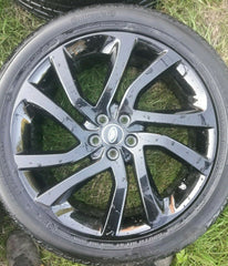 LAND ROVER DISCOVERY SPORT 20" ALLOY WHEELS AND CONTINENTAL TYRES UPGRADE